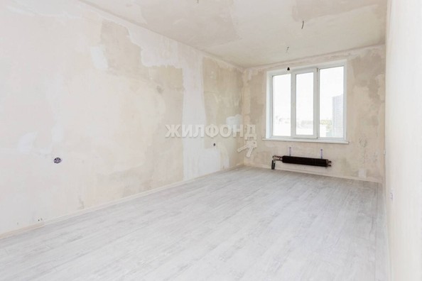 
   Продам 2-комнатную, 52.4 м², Семьи Шамшиных ул, 12

. Фото 14.