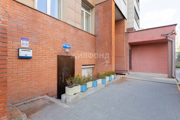 
   Продам 2-комнатную, 52.4 м², Семьи Шамшиных ул, 12

. Фото 8.
