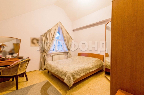 
   Продам 3-комнатную, 91 м², Зеленый Бор мкр, 7

. Фото 9.
