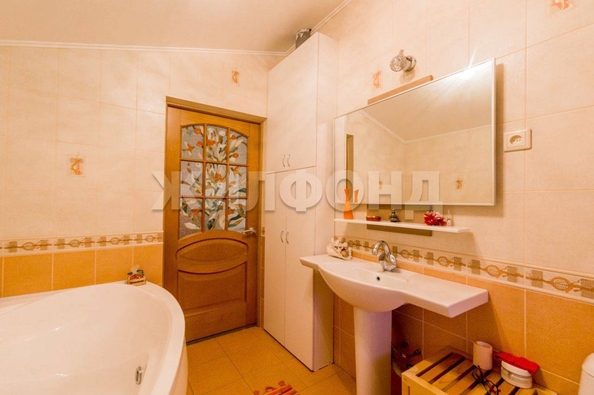 
   Продам 3-комнатную, 91 м², Зеленый Бор мкр, 7

. Фото 15.