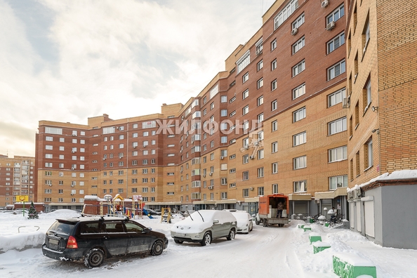 
   Продам 3-комнатную, 100.3 м², Стартовая ул, 4

. Фото 4.