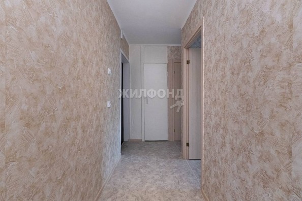 
   Продам 4-комнатную, 59.5 м², Ленинградская ул, 143

. Фото 18.