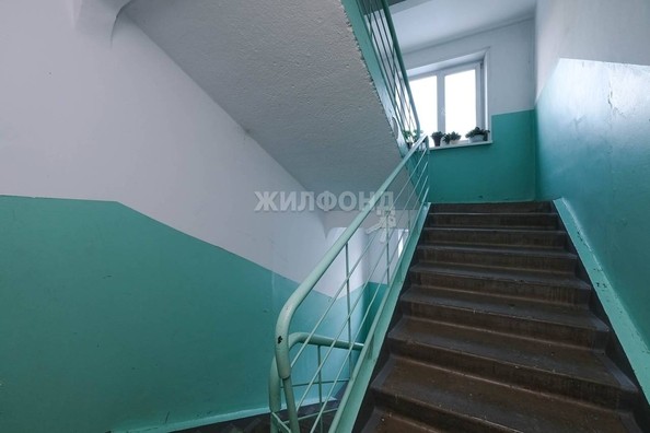 
   Продам 4-комнатную, 59.5 м², Ленинградская ул, 143

. Фото 28.