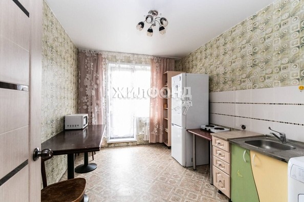 
   Продам 1-комнатную, 41 м², Дмитрия Шмонина ул, 3

. Фото 1.