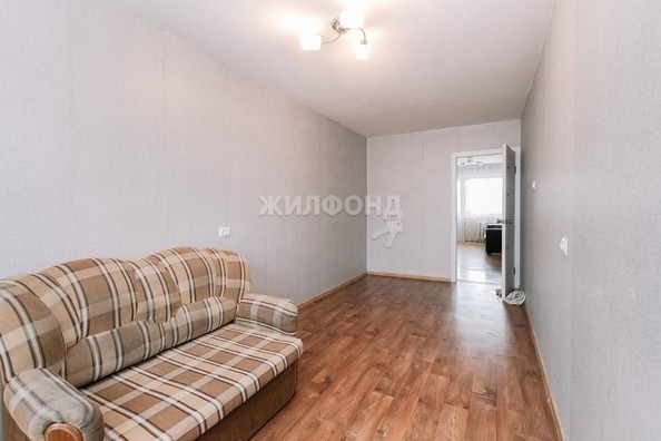 
   Продам 2-комнатную, 43.4 м², Петухова ул, 106

. Фото 4.