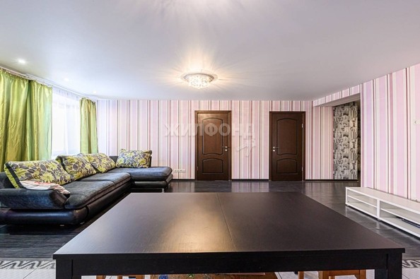 
   Продам 3-комнатную, 76.9 м², Ключ-Камышенское Плато ул, 12

. Фото 5.