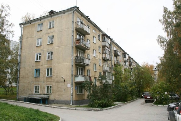 
   Продам 2-комнатную, 43.2 м², Иванова ул, 39

. Фото 2.