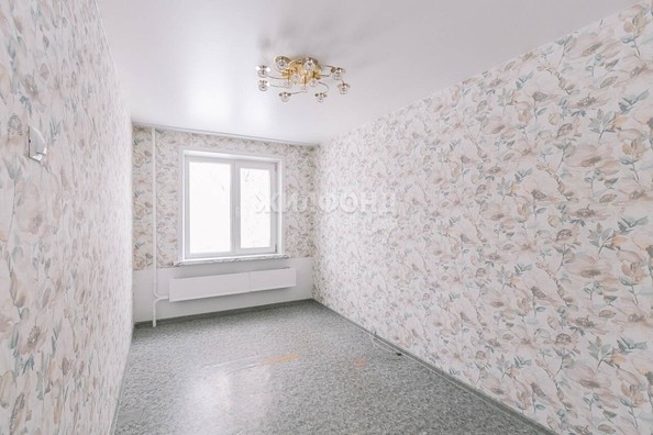 
   Продам 4-комнатную, 72.4 м², Громова ул, 22

. Фото 1.