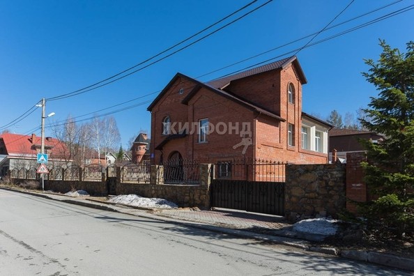 
   Продам дом, 357 м², Новосибирск

. Фото 4.
