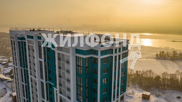 
   Продам 3-комнатную, 70.2 м², Сухарная ул, 109

. Фото 24.