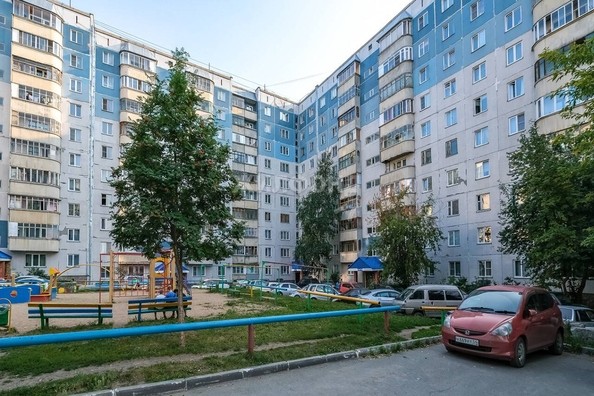 
   Продам 2-комнатную, 56.8 м², В. Высоцкого ул, 39

. Фото 2.