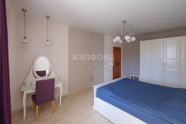 
   Продам 3-комнатную, 117 м², Красный пр-кт, 232/1

. Фото 9.