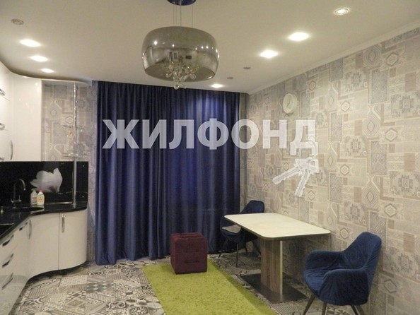 
   Продам 2-комнатную, 77.2 м², Гурьевская ул, 78

. Фото 1.