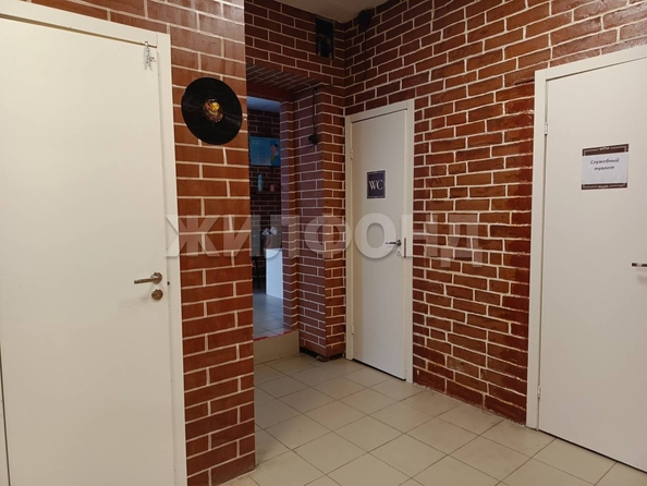 
   Продам дом, 169.9 м², Новосибирск

. Фото 9.