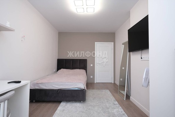 
   Продам 3-комнатную, 60 м², Николая Островского ул, 60

. Фото 14.