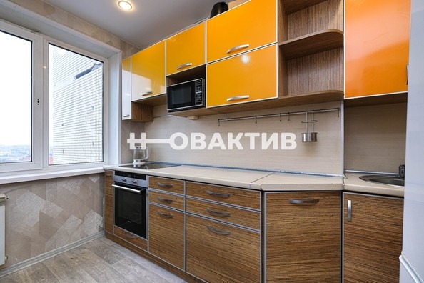 
   Продам 3-комнатную, 59 м², Бориса Богаткова ул, 270

. Фото 7.