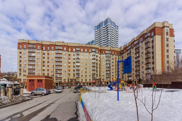 
   Продам 3-комнатную, 83.6 м², Лескова ул, 19

. Фото 19.