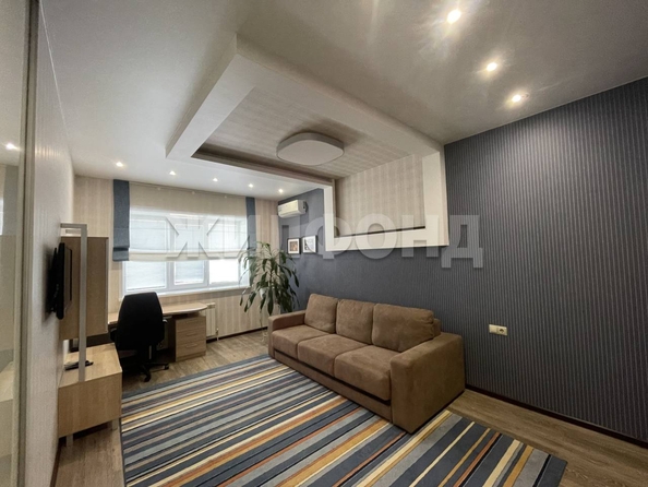 
   Продам дом, 680 м², Новосибирск

. Фото 11.