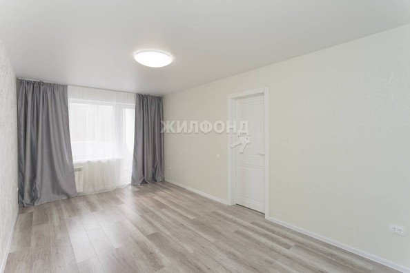 
   Продам 2-комнатную, 42.9 м², Дуси Ковальчук ул, 258

. Фото 2.
