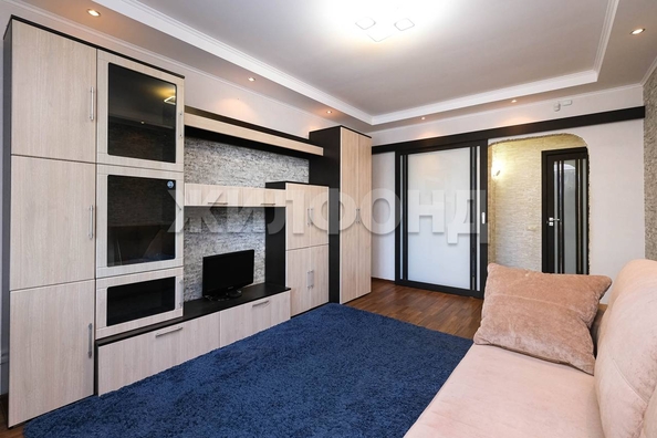 
   Продам 3-комнатную, 107.6 м², Ельцовская ул, 2/3

. Фото 6.
