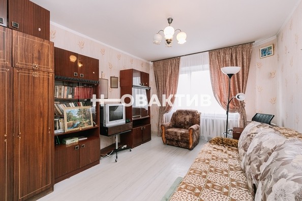 
   Продам 3-комнатную, 63 м², Иванова ул, 28А

. Фото 3.