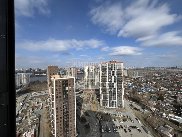 
   Продам 3-комнатную, 62.6 м², 1-я Чулымская ул, 112/5

. Фото 23.