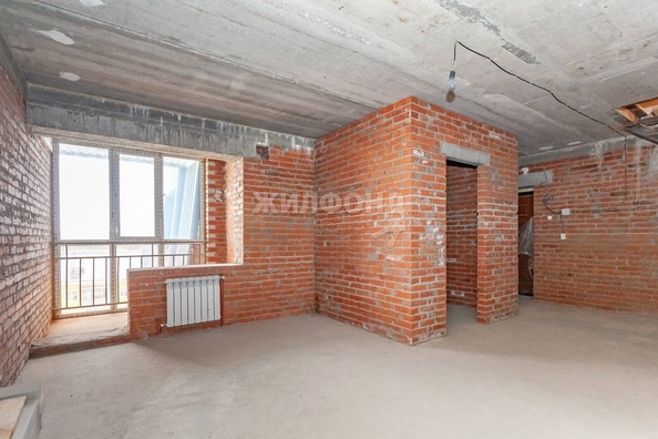 
   Продам 4-комнатную, 138.9 м², К.Маркса ул, 11

. Фото 2.