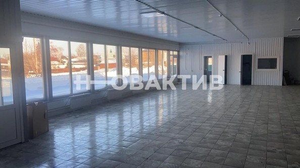 
   Продам торговое помещение, 378 м², Молодежная ул, 33

. Фото 5.