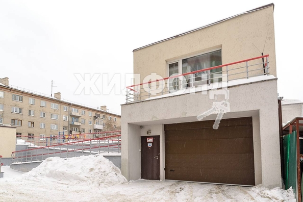 
   Продам 2-комнатную, 57.5 м², Сибирская ул, 42

. Фото 11.