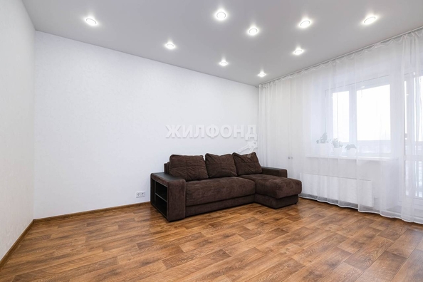 
   Продам 2-комнатную, 72.5 м², Фрунзе ул, 71/1

. Фото 18.