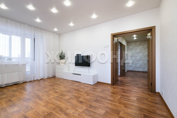 
   Продам 2-комнатную, 72.5 м², Фрунзе ул, 71/1

. Фото 18.