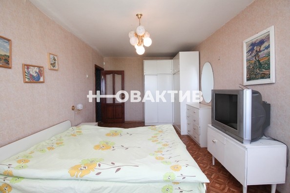 
   Продам 3-комнатную, 76.7 м², Громова ул, 7

. Фото 3.