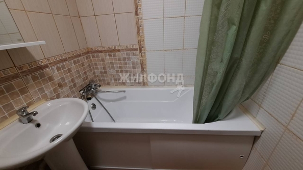 
   Продам 2-комнатную, 42.4 м², Новогодняя ул, 20

. Фото 11.