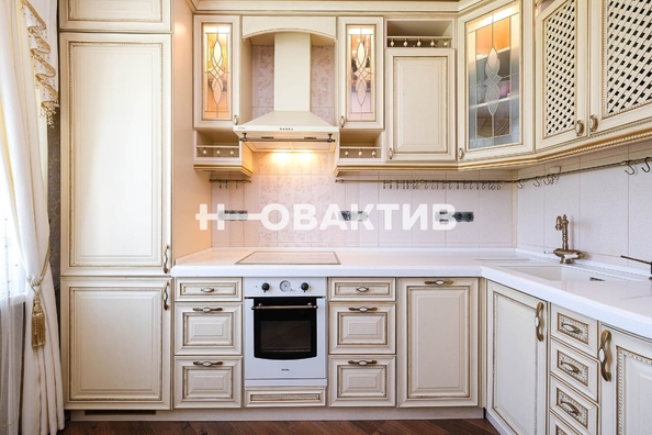 
   Продам 2-комнатную, 50 м², В. Высоцкого ул, 50/3

. Фото 1.