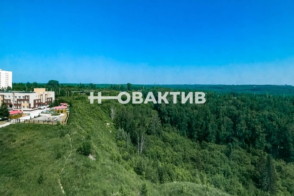 
   Продам 2-комнатную, 50 м², В. Высоцкого ул, 50/3

. Фото 25.