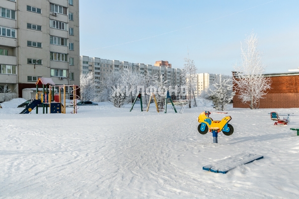 
   Продам студию, 32.5 м², В. Высоцкого ул, 64

. Фото 4.