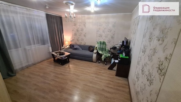 
   Продам 2-комнатную, 51 м², В. Высоцкого ул, 39

. Фото 1.