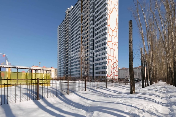 
   Продам 3-комнатную, 60.3 м², Петухова ул, 162

. Фото 19.