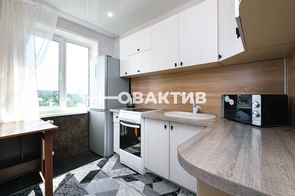 
   Продам 3-комнатную, 68.3 м², Троллейная ул, 71

. Фото 25.