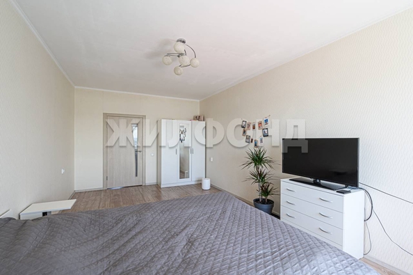 
   Продам 3-комнатную, 83.2 м², Добролюбова ул, 162/1

. Фото 4.