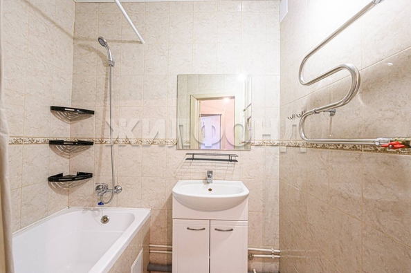 
   Продам 3-комнатную, 83.2 м², Добролюбова ул, 162/1

. Фото 15.