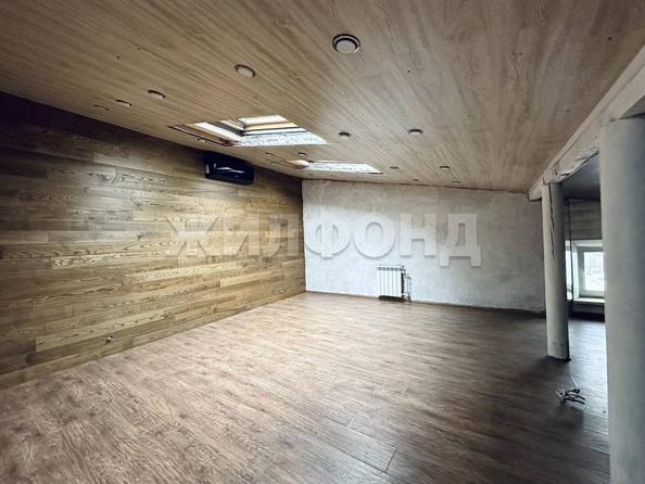 
   Продам 4-комнатную, 121.7 м², 5-й микрорайон, 3/2

. Фото 5.