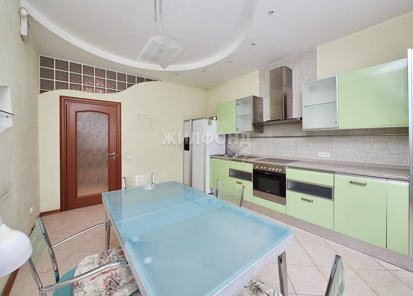 
   Продам 4-комнатную, 130.1 м², Дачная ул, 21/2

. Фото 11.