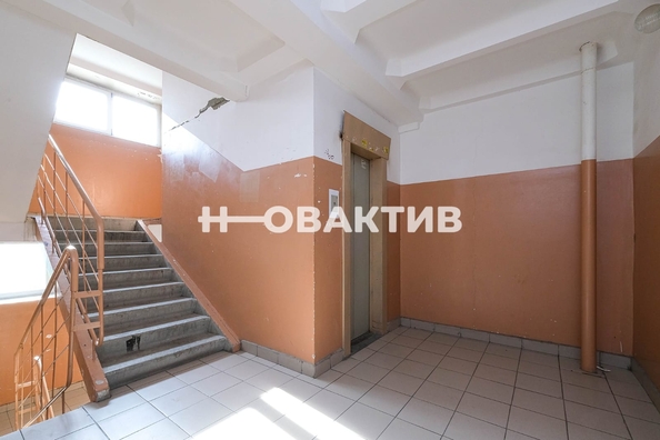 
   Продам 2-комнатную, 75.9 м², В. Высоцкого ул, 54

. Фото 16.