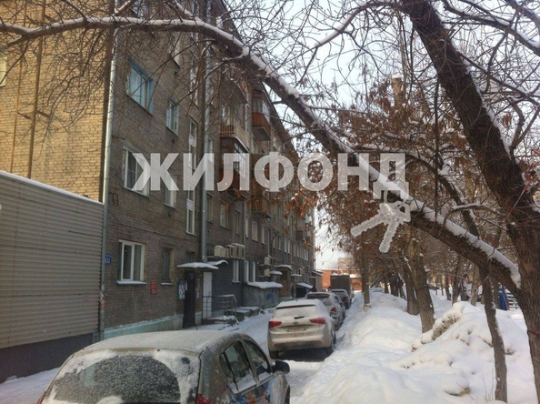 
   Продам 1-комнатную, 31.7 м², Большевистская ул, 151

. Фото 2.