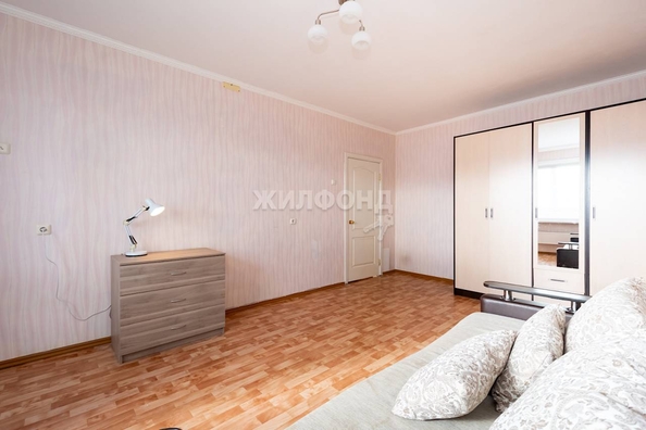 
   Продам 1-комнатную, 37.3 м², Гребенщикова ул, 12/1

. Фото 4.