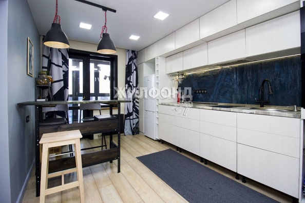 
   Продам 2-комнатную, 52.5 м², Рябиновая ул, 10/1

. Фото 1.