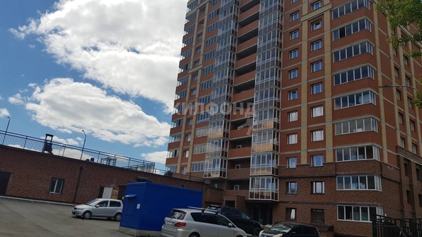 
   Продам 1-комнатную, 34.2 м², Героев Революции ул, 72

. Фото 16.