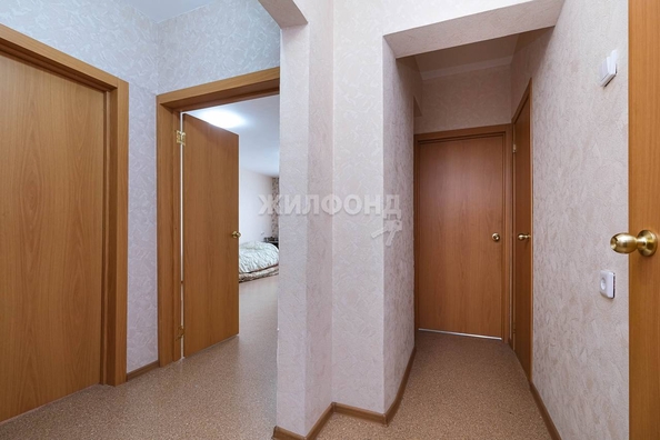 
   Продам 2-комнатную, 57.6 м², Татьяны Снежиной ул, 39

. Фото 1.