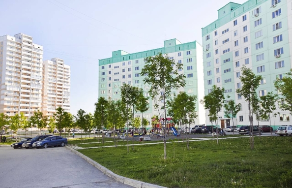 
   Продам 2-комнатную, 57.6 м², Татьяны Снежиной ул, 39

. Фото 21.